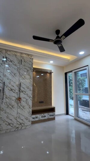 Room in 3 BHK Builder Floor at BPTP District 3, Sector 85 – for Sale