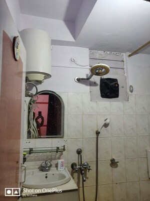 Bathroom in 3 BHK Apartment at Bariatu – for Rent
