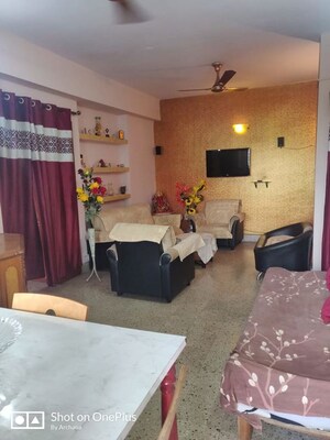 Living Room in 3 BHK Apartment at Bariatu – for Rent