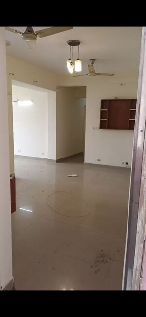 Bathroom in 3 BHK Apartment at Supertech Crown Town, Sector 74 – for Rent
