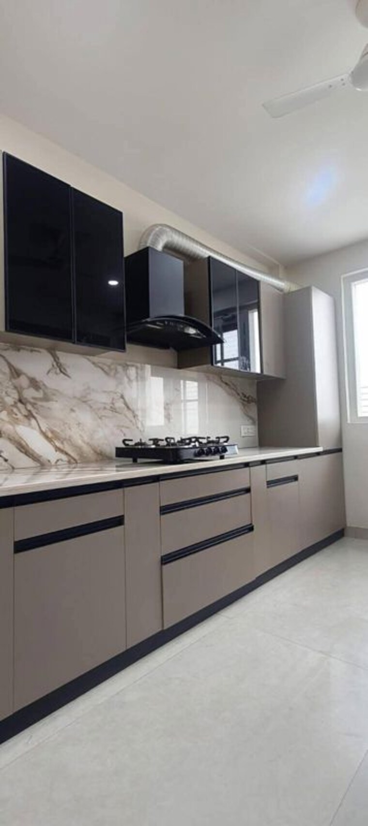 Kitchen, artique-uptown-skylla 3 Bedroom 1900 Sq.Ft. Apartment In International Airport Road Zirakpur 10304437