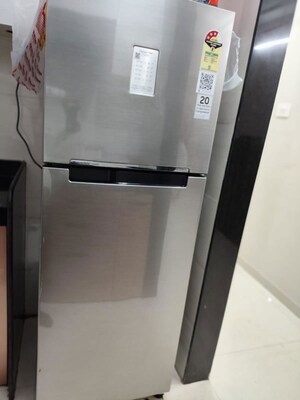 Furnished Amenities in 2 BHK Apartment at Sugee Atharva, Prabhadevi – for Rent