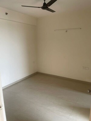 Room in 2 BHK Apartment at MCC Signature Heights, Raj Nagar Extension – for Rent