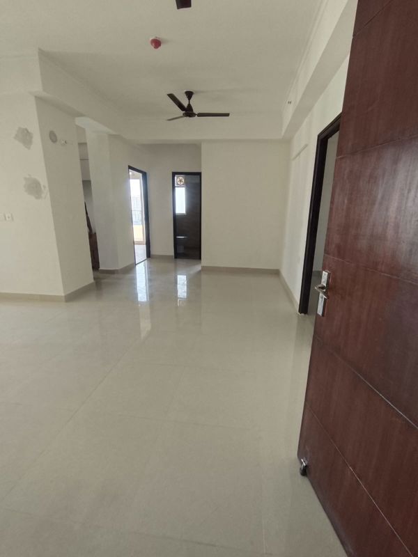 3 BHK + Pooja Room Apartment For Rent in Amrapali Crystal Homes