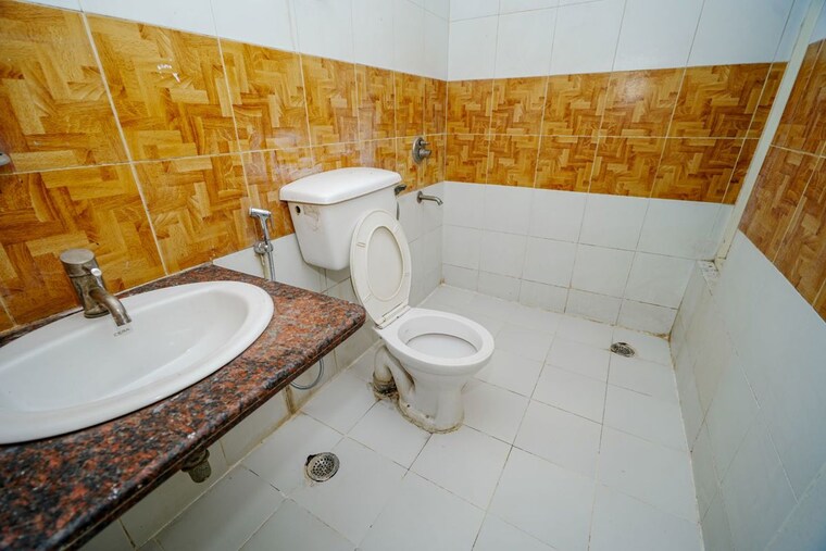 Bathroom, proview-officer-city-2 2 Bedroom 995 Sq.Ft. Apartment In Raj Nagar Extension Ghaziabad 10304555