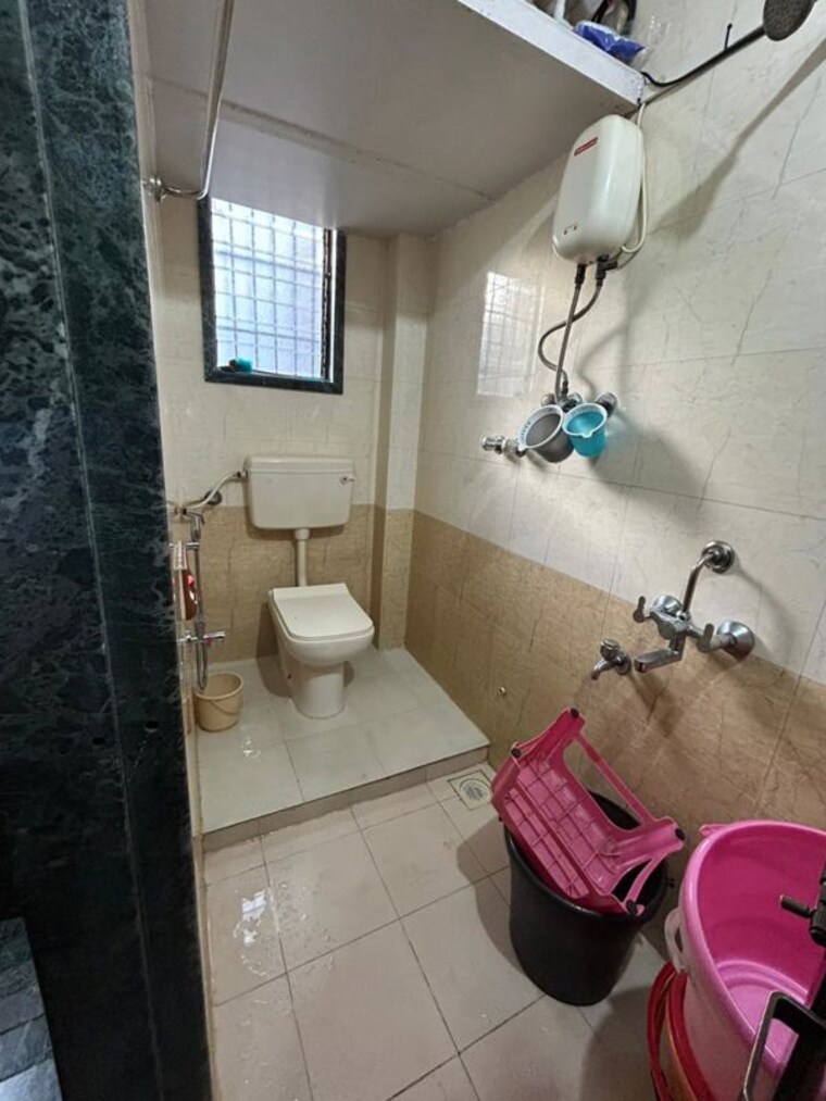Bathroom, chembur 1 Bedroom 460 Sq.Ft. Apartment In Chembur Mumbai 10304559