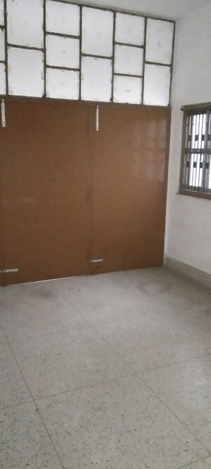 Room in 2 BHK Independent House at Kankarbagh Road – for Rent