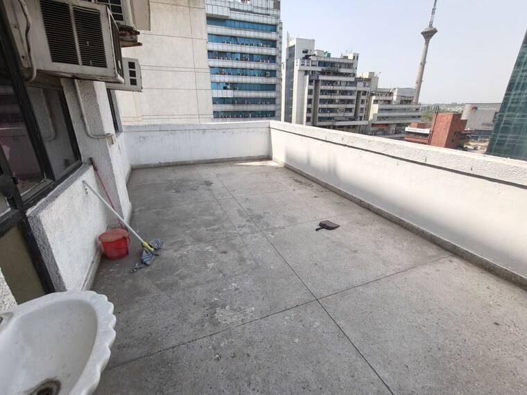 Balcony, netaji subhash place Commercial Office Space 629 Sq.Ft. In Netaji Subhash Place Delhi 10304475