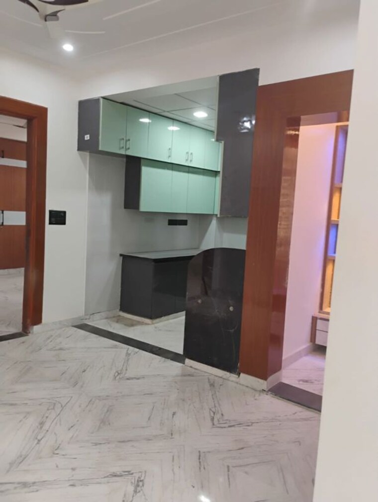 Kitchen, nirala-greenshire-phase-i 2 Bedroom 1800 Sq.Ft. Apartment In Patwari Greater Noida 9897395