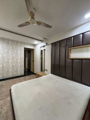 Room in 3 BHK Apartment at Hiranandani Gardens Octavius, Powai – for Rent