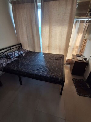 Bedroom in 1 RK Apartment at Ashok Towers, Parel – for Rent