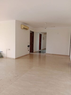Room in 4 BHK Apartment at Hiranandani Gardens Octavius, Powai – for Sale