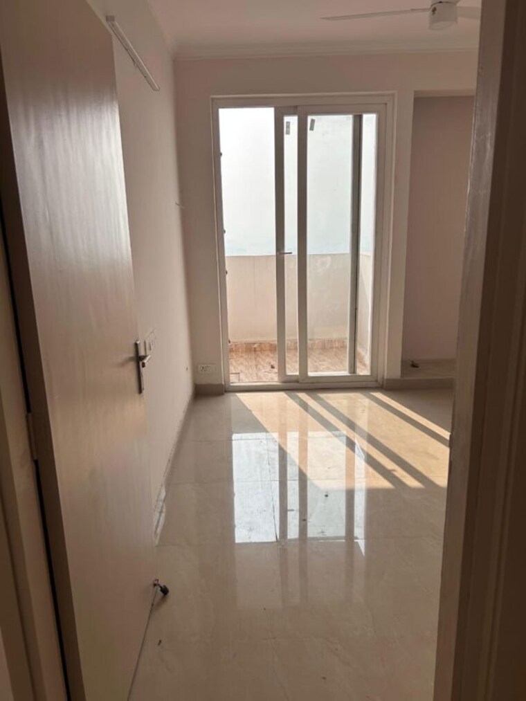 Room, amrapali-riverview 2 Bedroom 1236 Sq.Ft. Apartment In Amrapali Leisure Valley Greater Noida 9899239