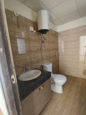 Bathroom in 3.5 BHK Apartment at Amrapali Crystal Homes, Sector 76 – for Rent