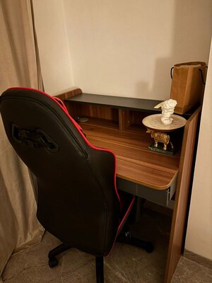 Furnished Amenities in 4 BHK Apartment at Kalpataru Magnus, Bandra East – for Rent