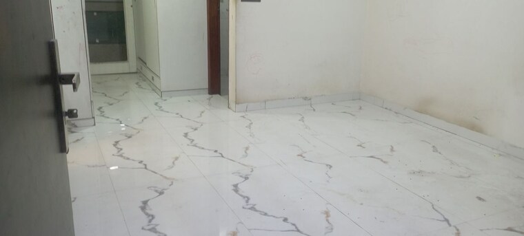 Room, sector 11 dwarka 3.5 Bedroom 1900 Sq.Ft. Apartment In Sector 11 Dwarka Delhi 10208958