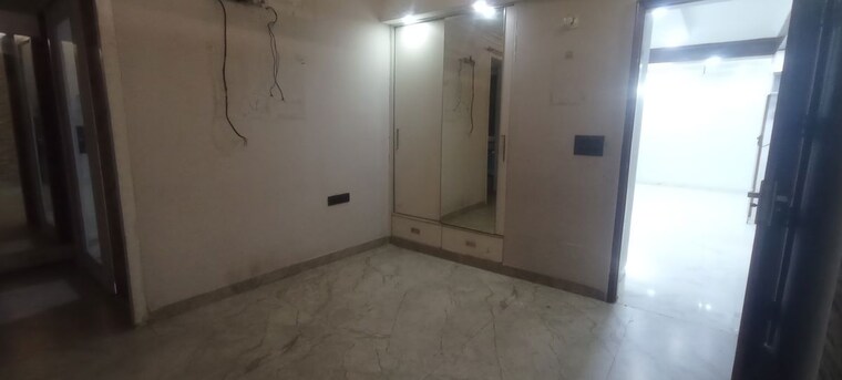 Room, sector 11 dwarka 3.5 Bedroom 1900 Sq.Ft. Apartment In Sector 11 Dwarka Delhi 10208958