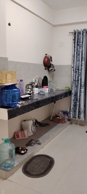 Team Area in 3 BHK Builder Floor at Amolik Plaza 81, Sector 81 – for Rent