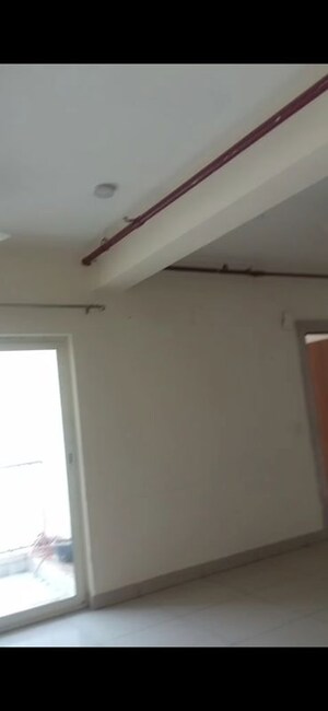 Room in 3 BHK Apartment at Panchsheel Greens II, Sector 16 Greater Noida – for Rent