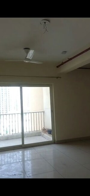 Room in 3 BHK Apartment at Panchsheel Greens II, Sector 16 Greater Noida – for Rent