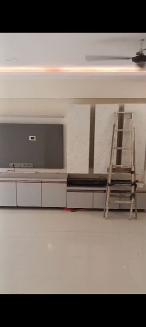 Furnished Amenities in 2 BHK Apartment at Kurla East – for Rent