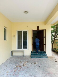 5 BHK Independent House For Sale in Ahuja Towers Banjara Hills