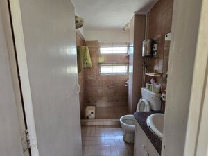 Attached Bathroom in 3 BHK Apartment at Ajanta Apartments Cumbala Hill, Cumbala Hill – for Sale