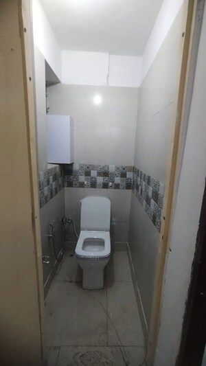 Bathroom in 1 BHK Apartment at Dwarka – for Rent