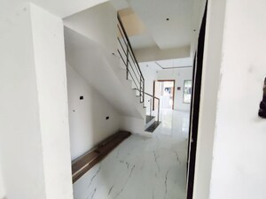 2 BHK Independent House For Sale in Makhmalabad