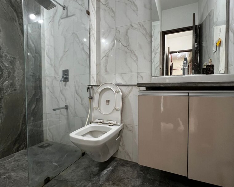 Bathroom, kalpataru-primus-residence 3 Bedroom 1500 Sq.Ft. Apartment In Santacruz East Mumbai 10304930