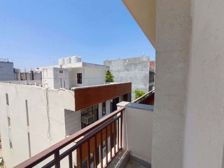 Balcony, dharam colony 2 Bedroom 800 Sq.Ft. Apartment In Dharam Colony Gurgaon 10305137