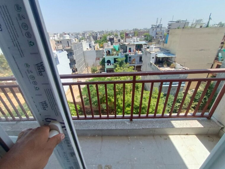 Balcony, dharam colony 2 Bedroom 800 Sq.Ft. Apartment In Dharam Colony Gurgaon 10305137
