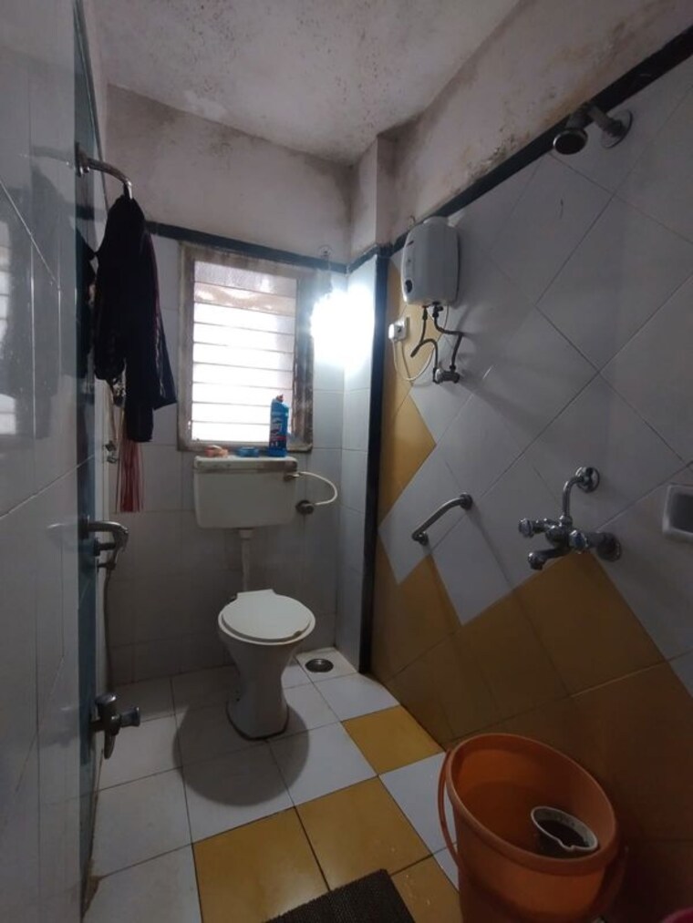 Bathroom, garden-court 2 Bedroom 690 Sq.Ft. Apartment In Waghbil Thane 10305229