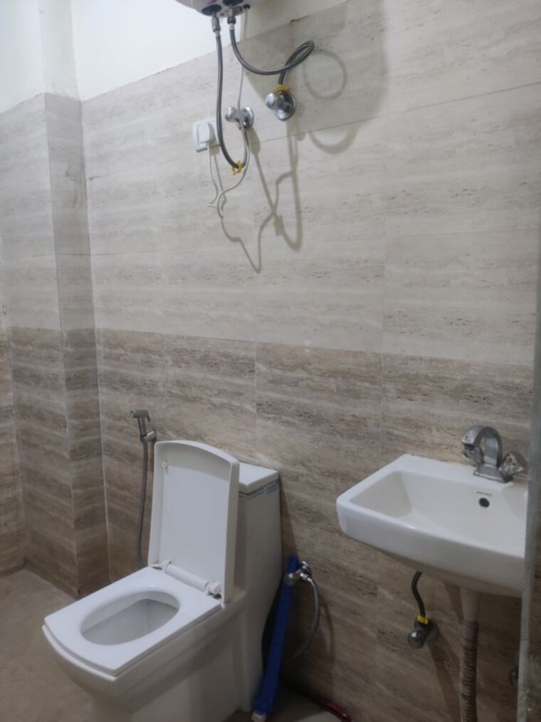 Bathroom, indira nagar 2 Bedroom 702 Sq.Ft. Independent House In Indira Nagar Lucknow 10305428
