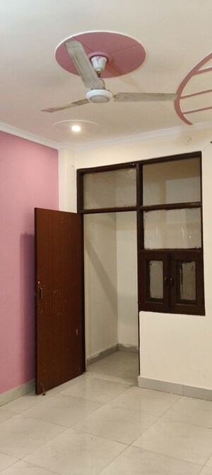 Room in 2 BHK Builder Floor at Govindpuram – for Rent