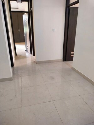 Room in 3 BHK Apartment at Sector 7 Dwarka – for Rent