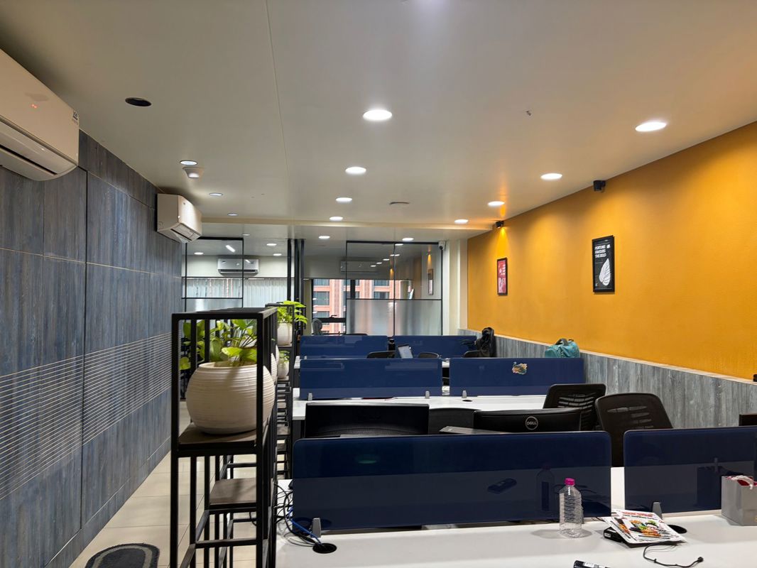 Office Space For Rent in Vastrapur