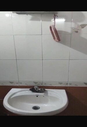 Bathroom in 2 BHK Builder Floor at Vaishali Sector 3 – for Rent