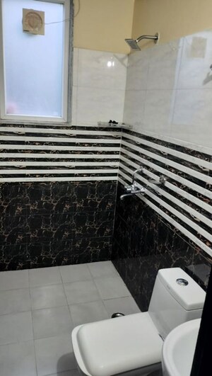 Bedroom in 2 BHK Builder Floor at Sector 51 – for Rent