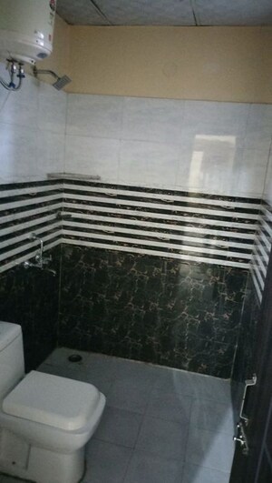 Bedroom in 2 BHK Builder Floor at Sector 51 – for Rent