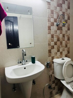 Bathroom in 2 BHK Apartment at Amrapali Platinum, Sector 119 – for Sale