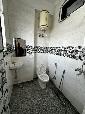 Bathroom in 2 BHK Builder Floor at Sector 52 – for Rent