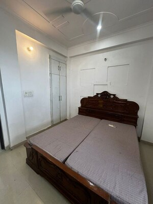 Kitchen in 2 BHK Builder Floor at Sector 52 – for Rent