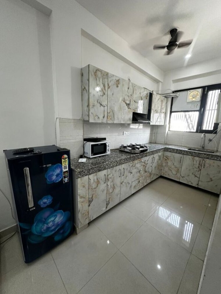 Kitchen, sector 52 2 Bedroom 1000 Sq.Ft. Builder Floor In Sector 52 Gurgaon 10276862