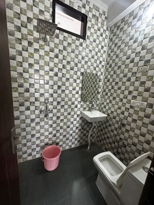 Bathroom in 2 BHK Builder Floor at Sector 52 – for Rent