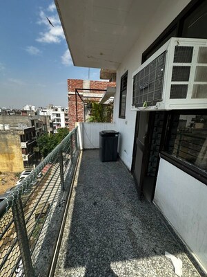 Balcony in 2 BHK Builder Floor at Sector 52 – for Rent