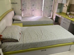 Bedroom in 3 BHK Apartment at Raheja Sherwood, Goregaon East – for Rent