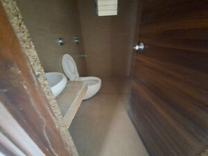 Attached Bathroom in 2 BHK Builder Floor at Lajpat Nagar 4 – for Rent