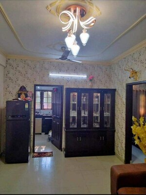 Living Room in 1 BHK Apartment at Mahanagar – for Rent