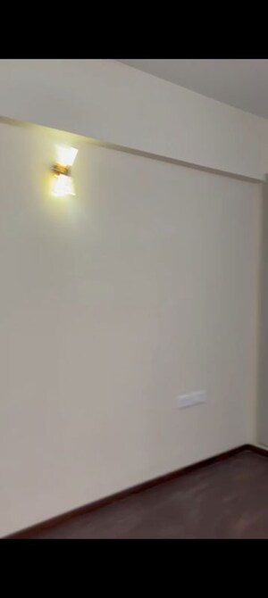 Room in 2 BHK Apartment at Rise Organic Homes, Mahurali – for Rent